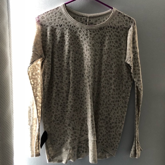 H&M  Print Shirt - Picture 1 of 2